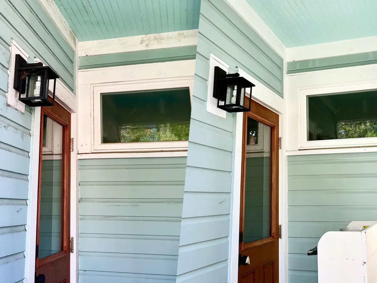 Before and after - siding house soft wash Atlanta, GA