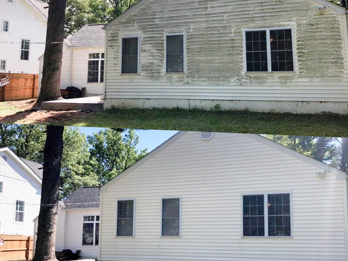 Before and after - vinyl siding house washing in Atlanta