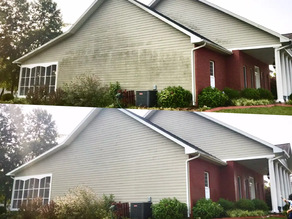 Before and after - vinyl siding house washing in Atlanta