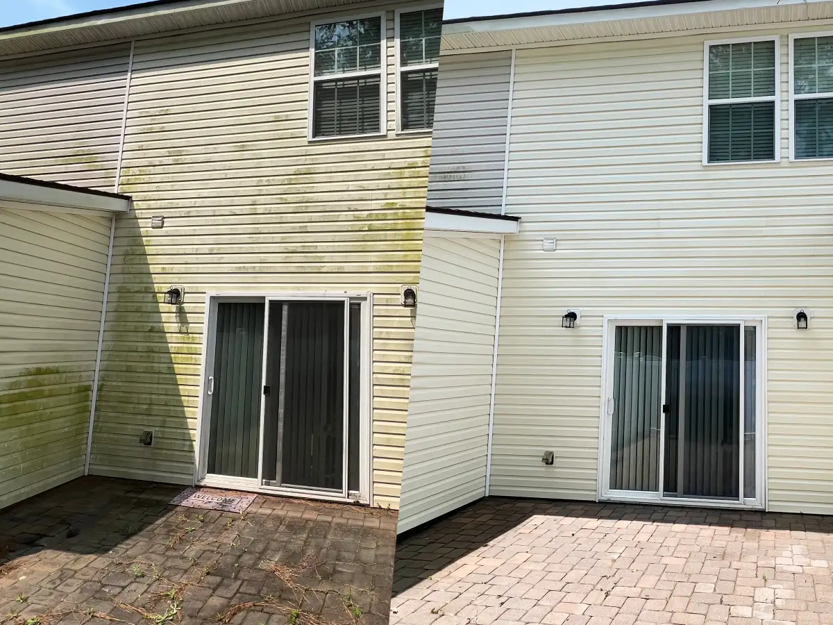 Before and after - vinyl siding house washing in Atlanta