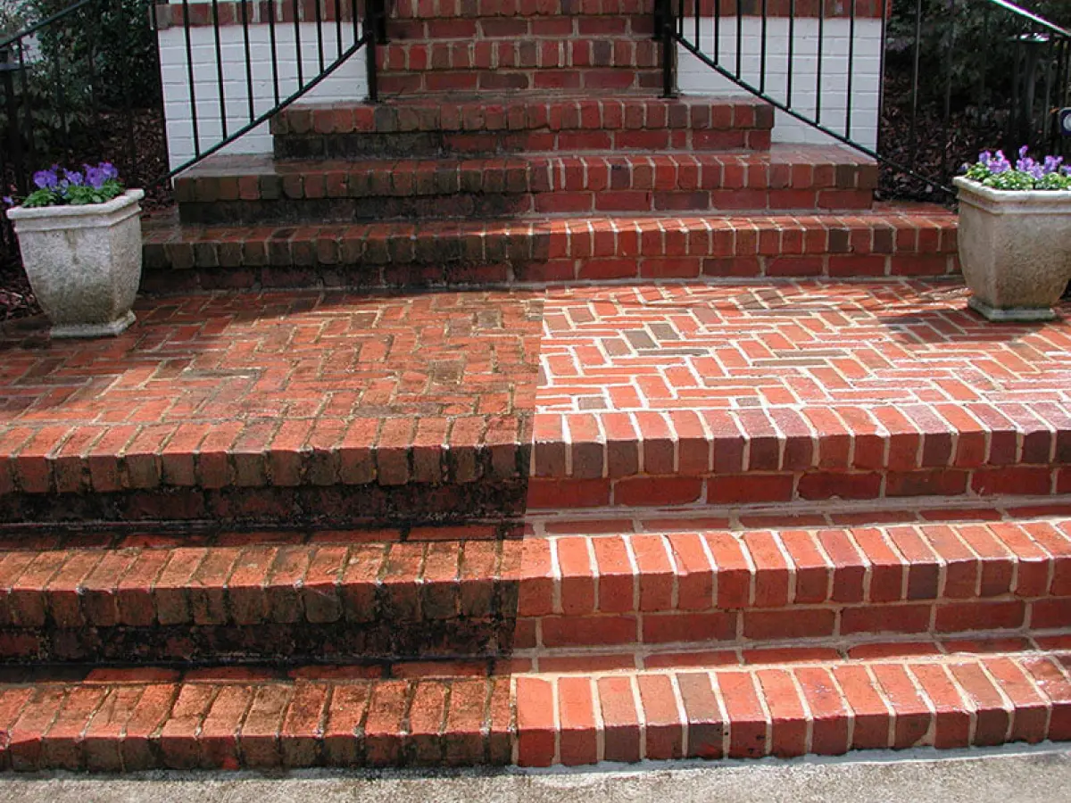 Before and after - brick stairs pressure washing in Atlanta